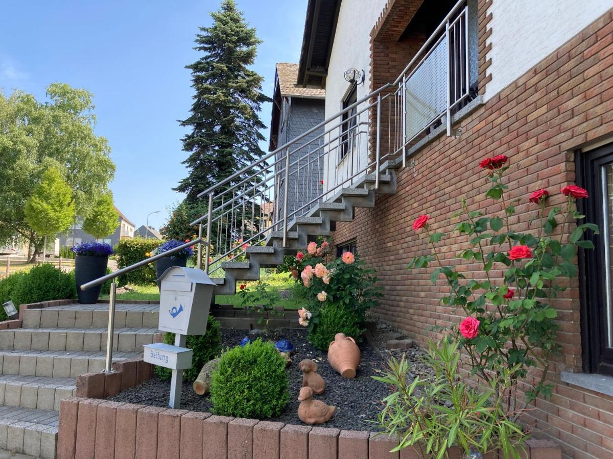 Ferienwohnung Rosengarten Osburg Exterior foto