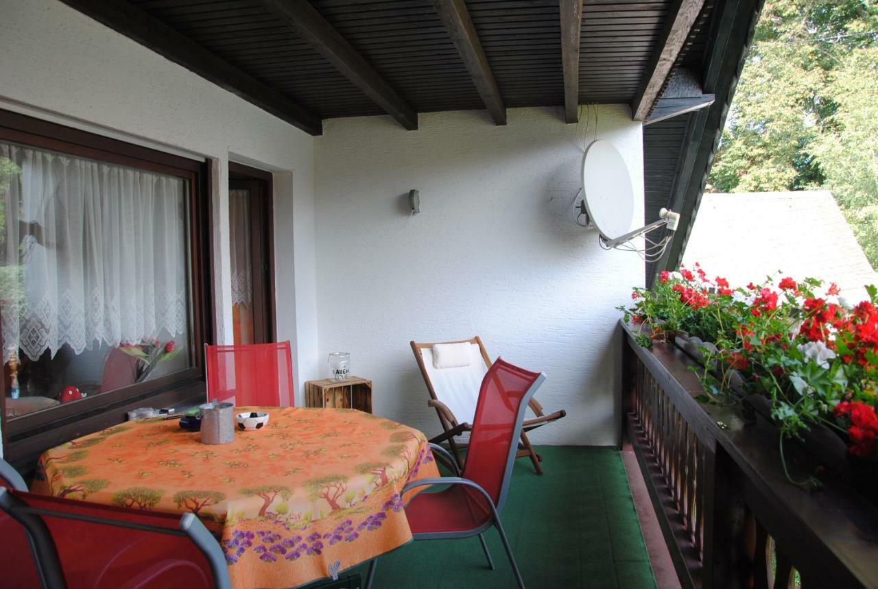 Ferienwohnung Rosengarten Osburg Exterior foto