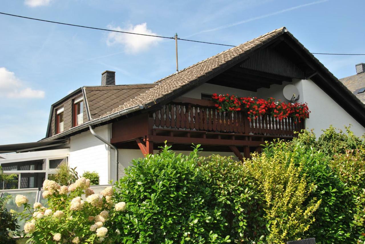 Ferienwohnung Rosengarten Osburg Exterior foto